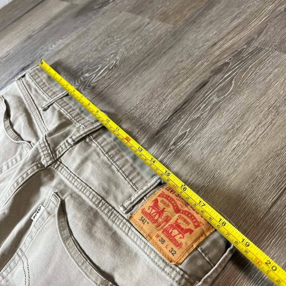 Levis 541 Athletic Taper Mens 38x32 Tan Khaki Cotton Stretch Jeans Pants